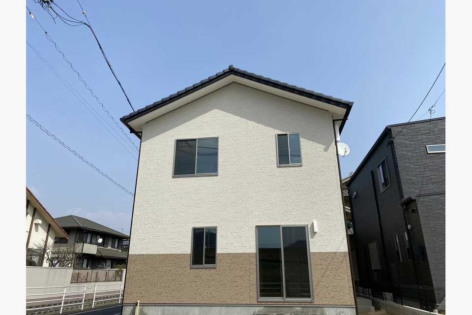風水を取り入れた玄関や水回り。1階はＢＦに特化した家の画像00
